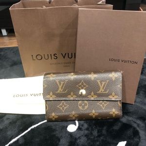 Louis Vuitton Alessandra wallet